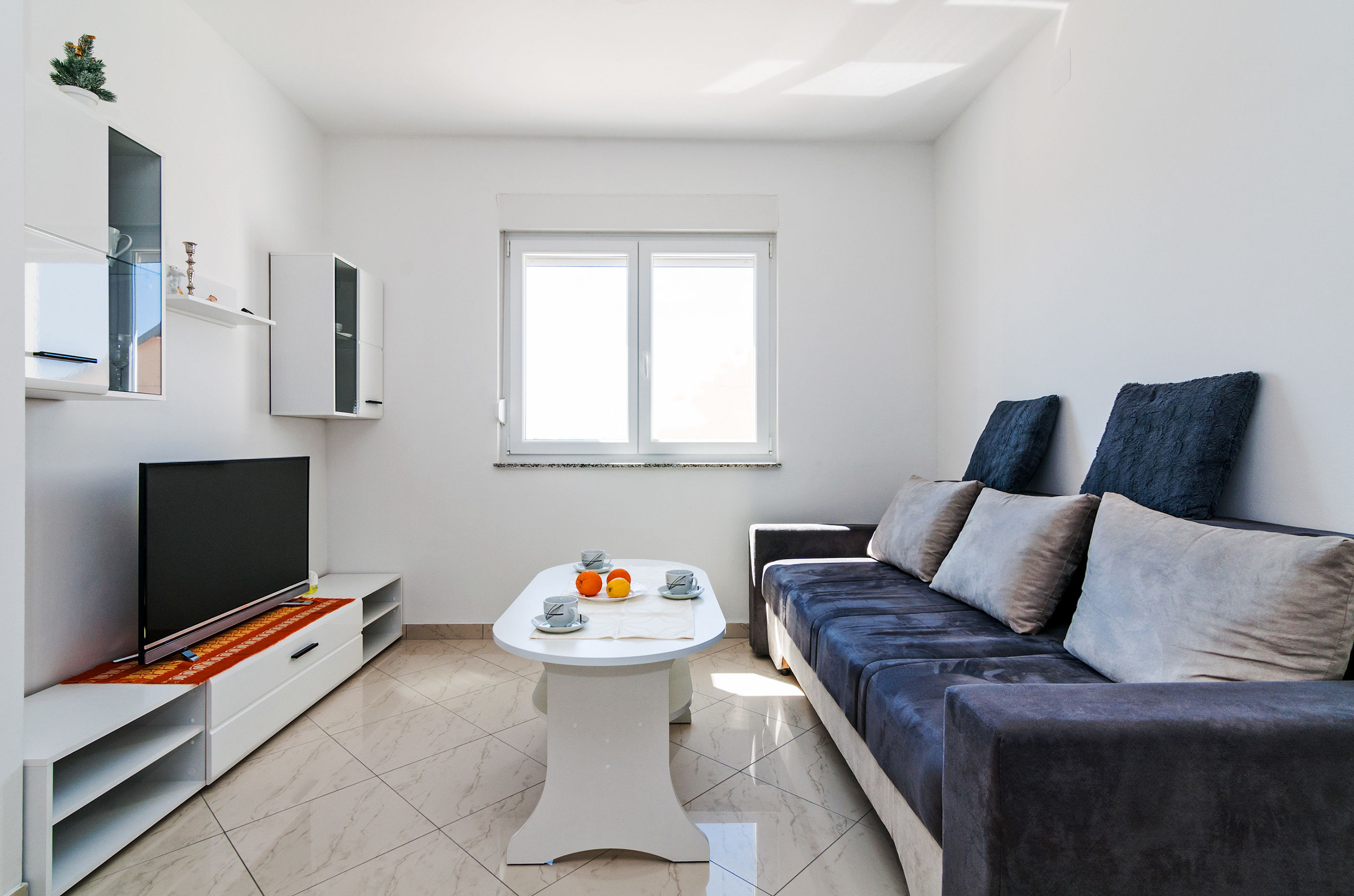 Apartments Andela 18951-A2