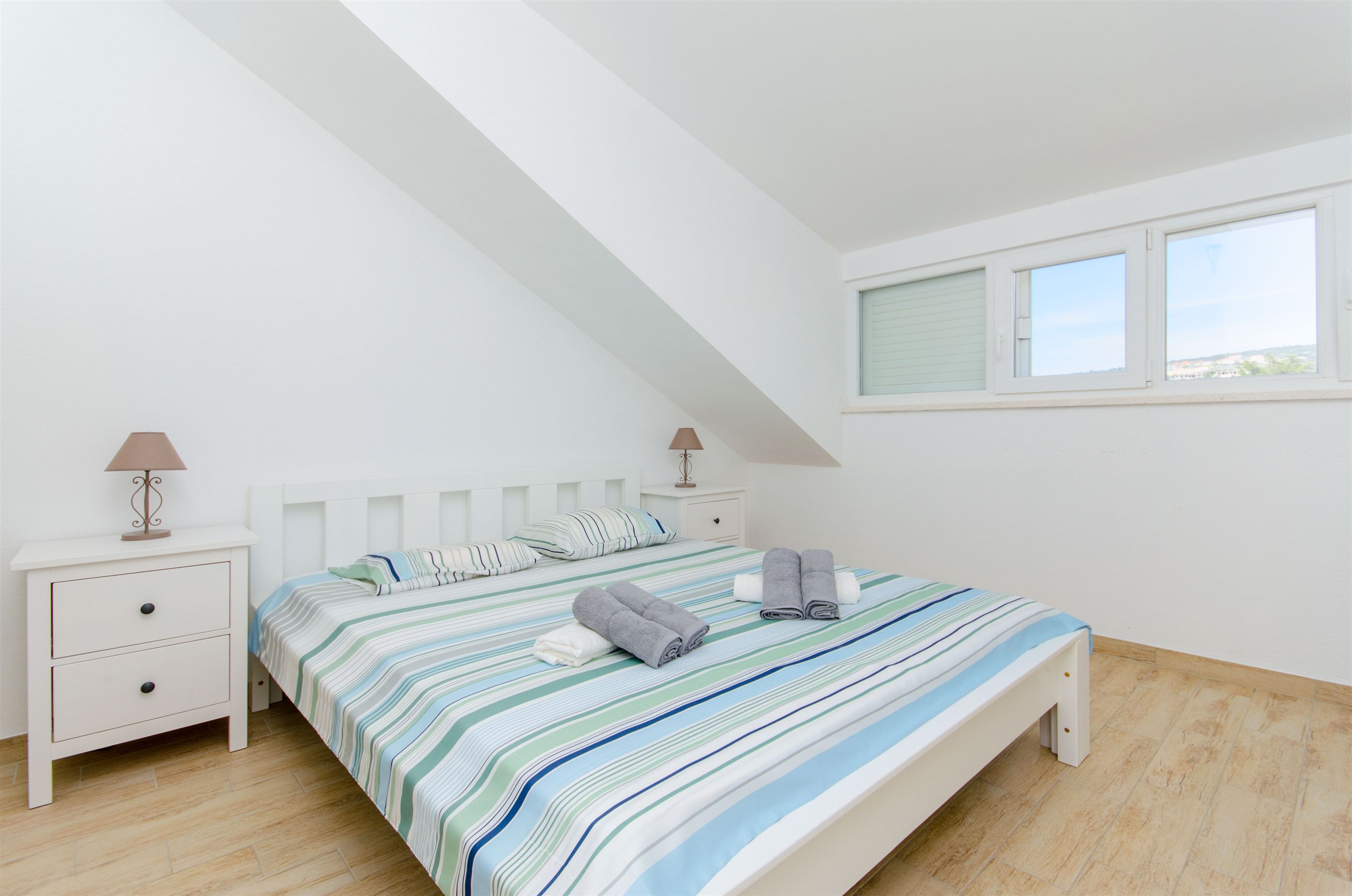 House Nikolina 48561-K1