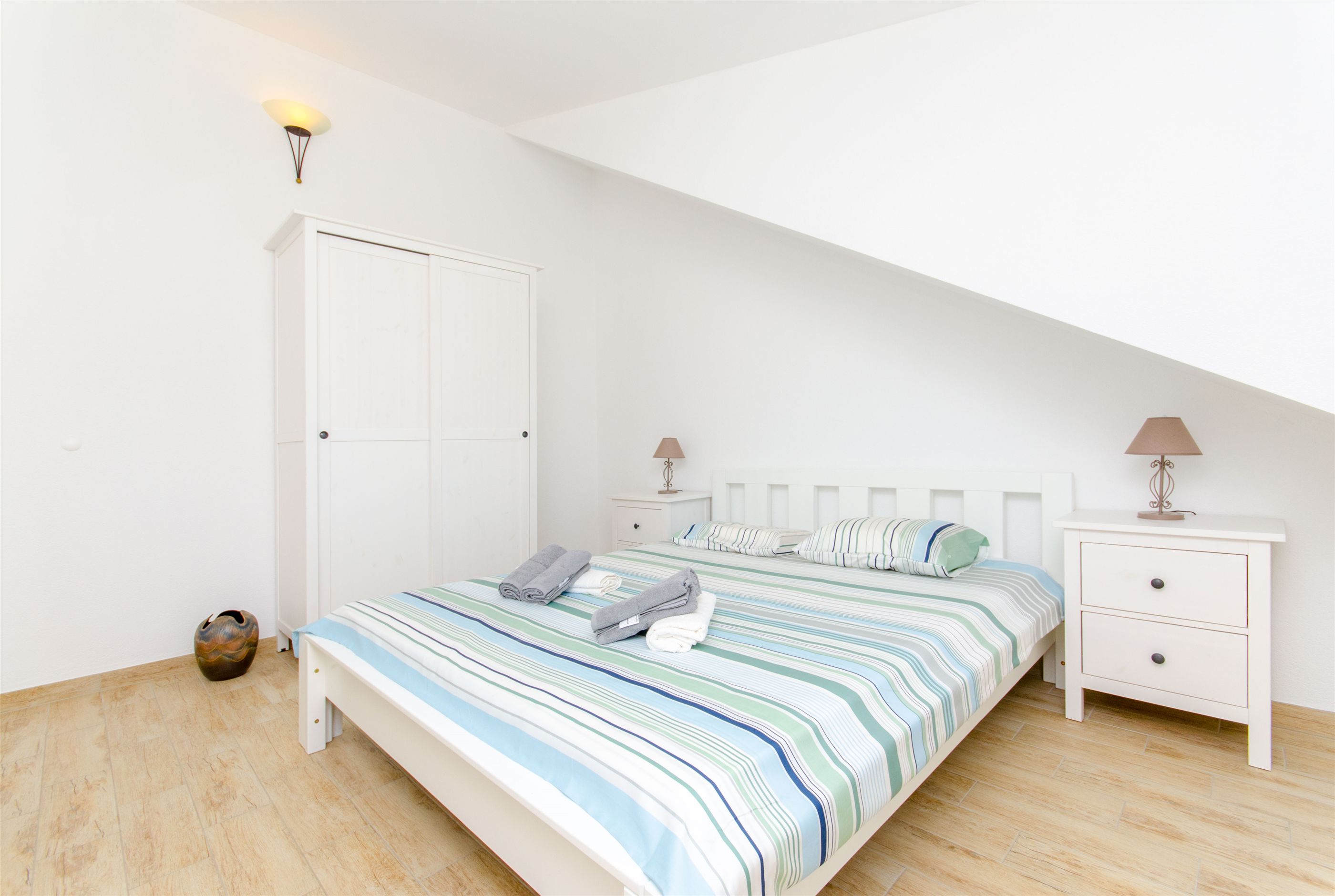 House Nikolina 48561-K1