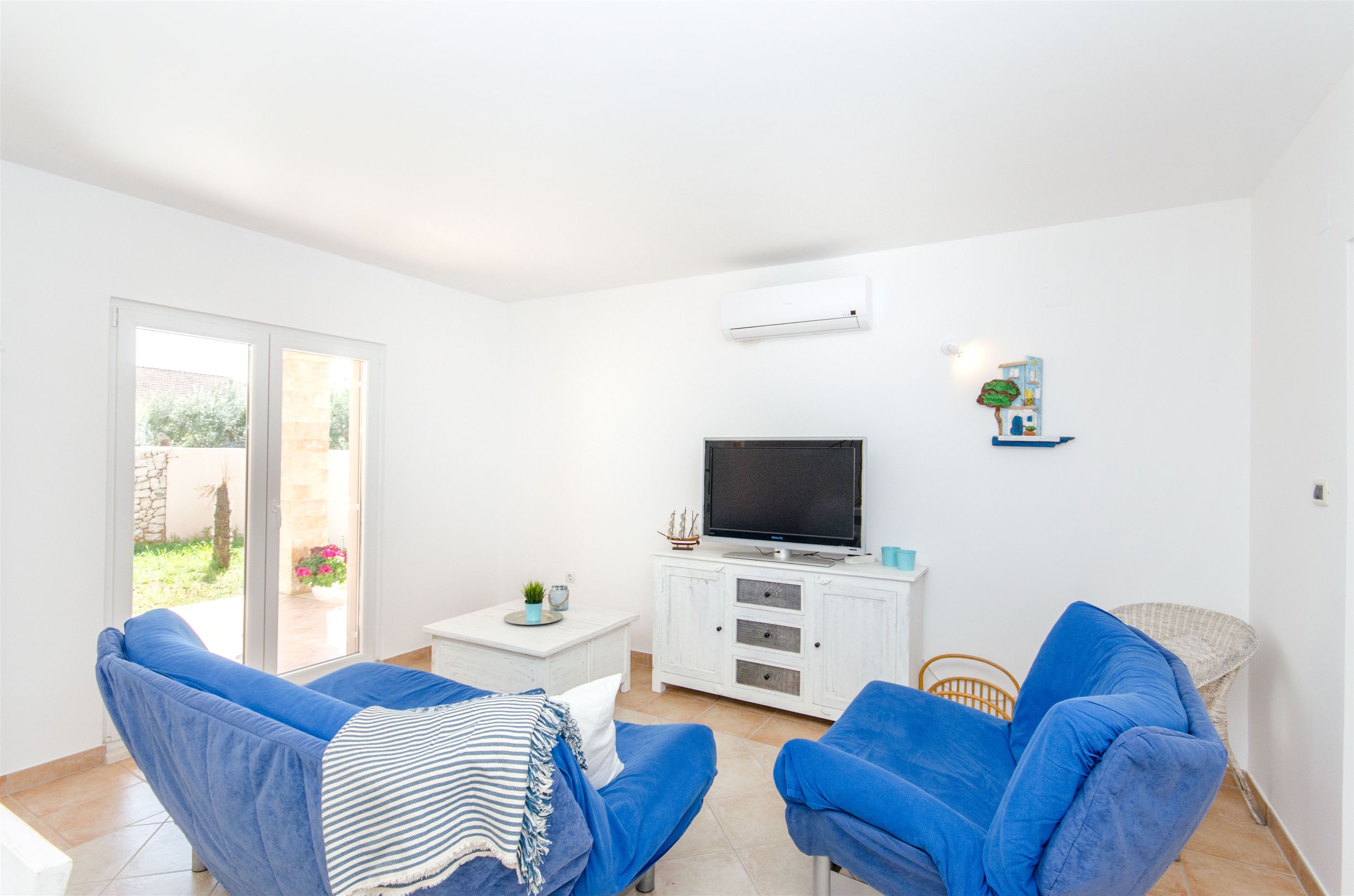 House Nikolina 48561-K1