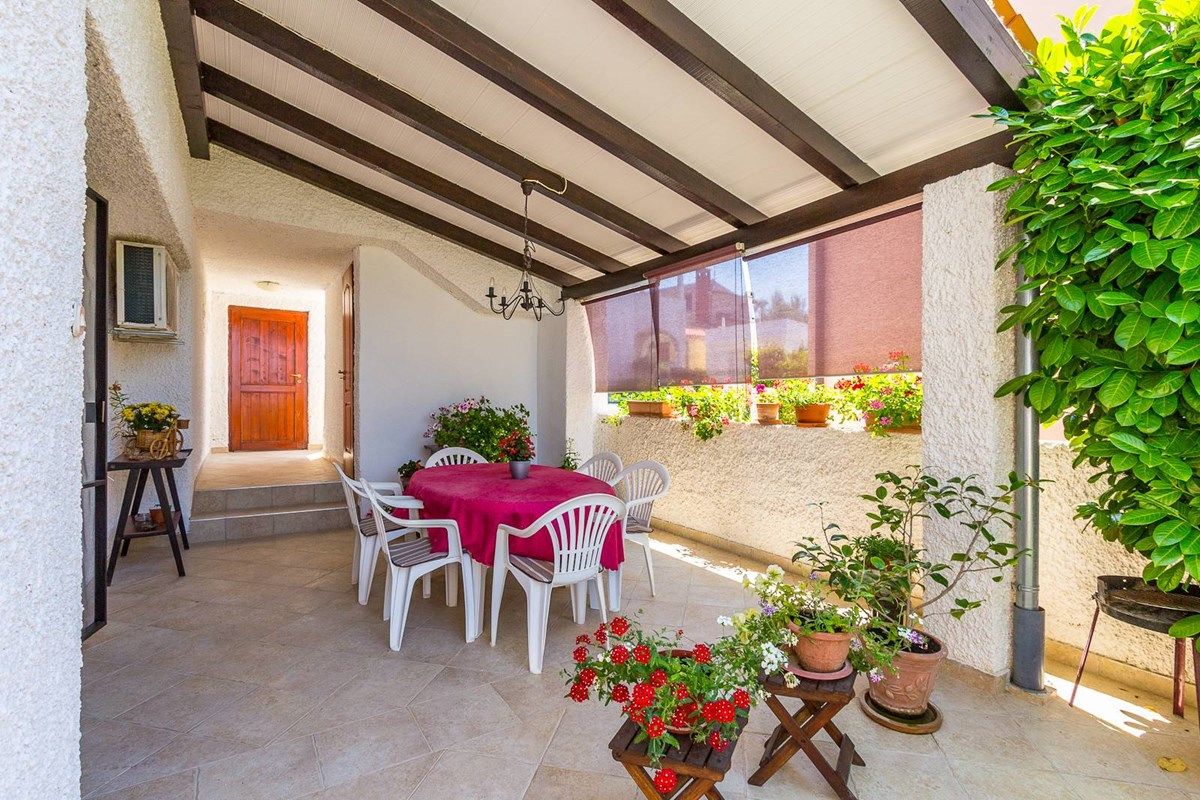 Casa Eli 16013-A1