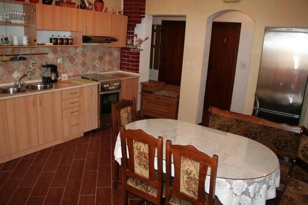 Apartments Pelister 16041-A1
