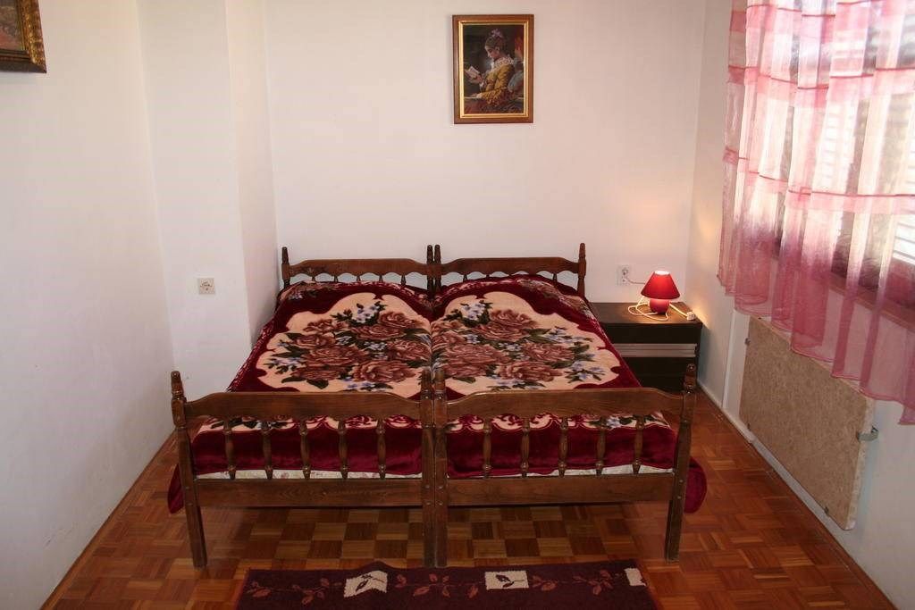 Apartments Pelister 16041-A1