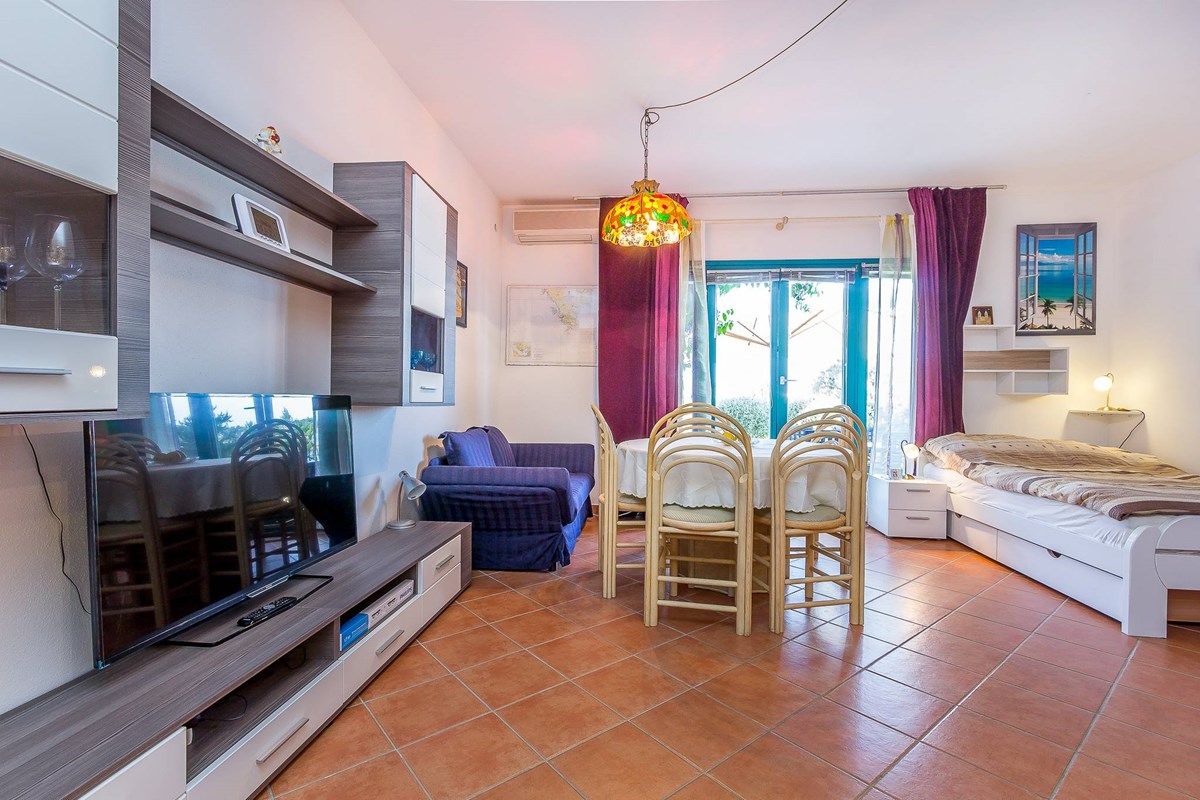 Apartments Brajdine 16811-A5