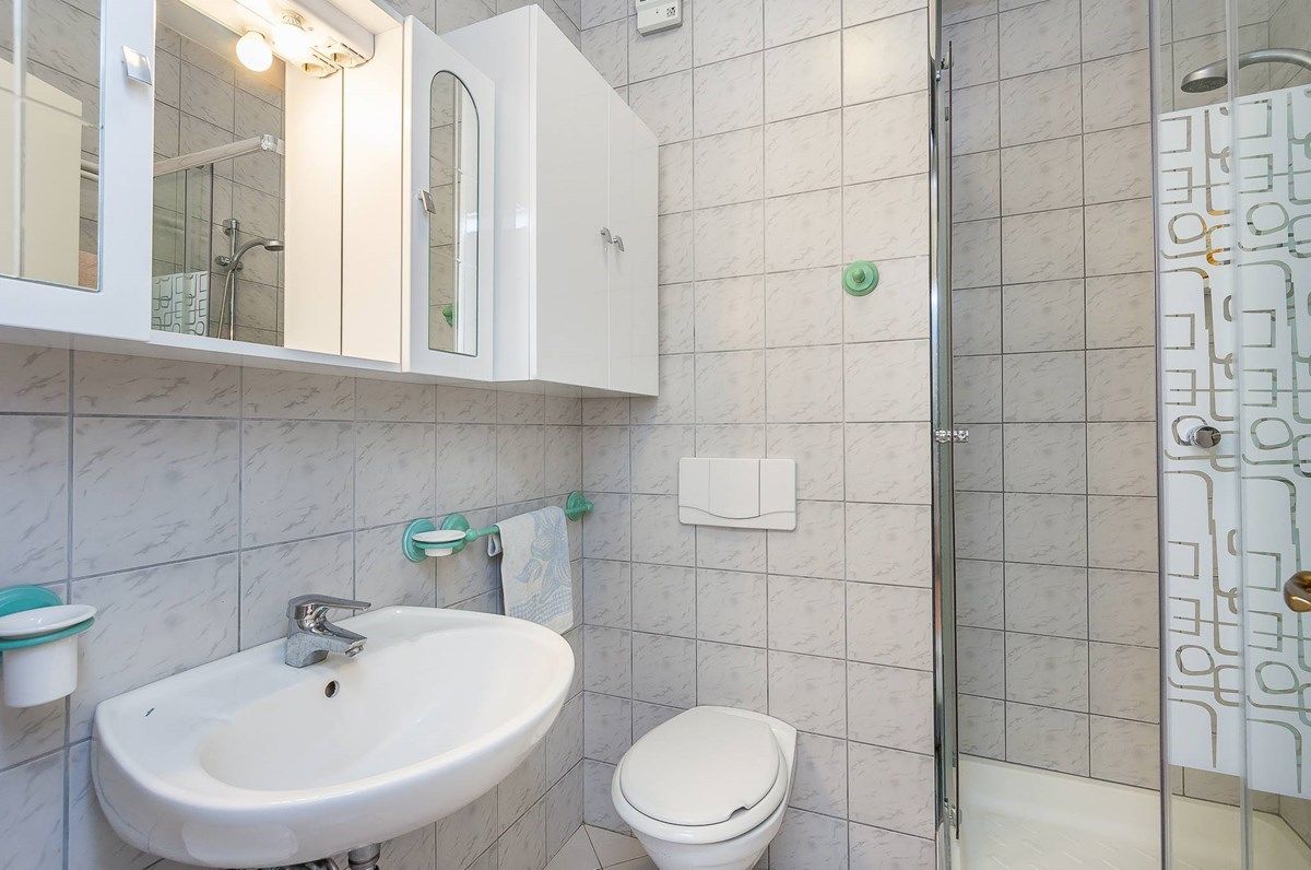 Apartments Brajdine 16811-A5