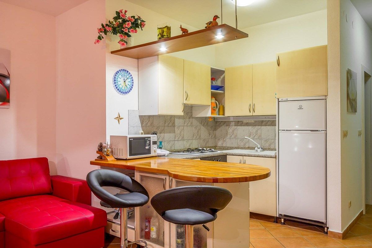 Apartments Brajdine 16811-A5