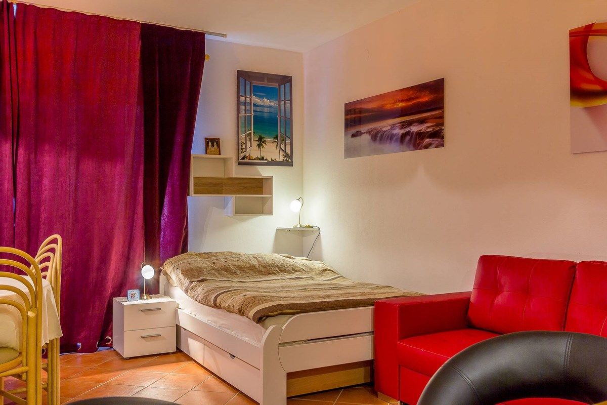 Apartments Brajdine 16811-A5