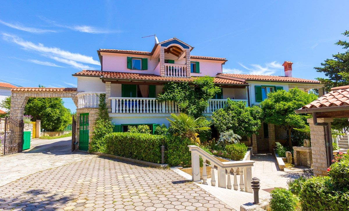 Apartment House Vjera 76011-A2