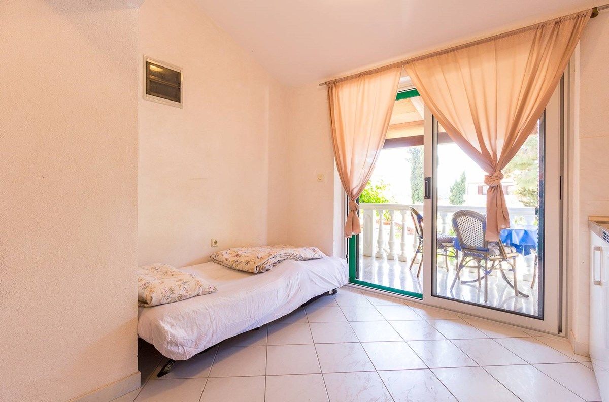 Apartment House Vjera 76011-A3