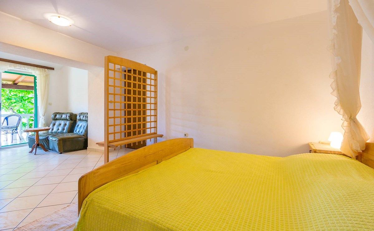 Apartment House Vjera 76011-A5