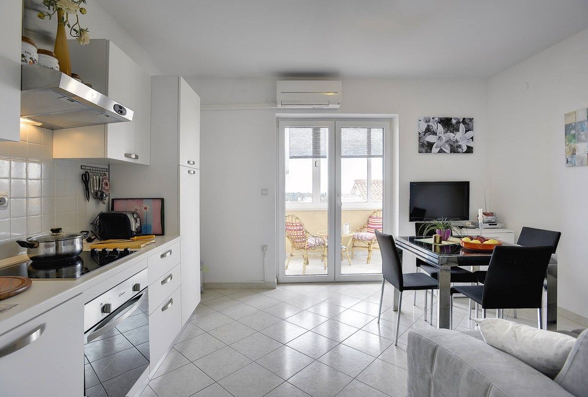 Apartment Mirna 74281-A1
