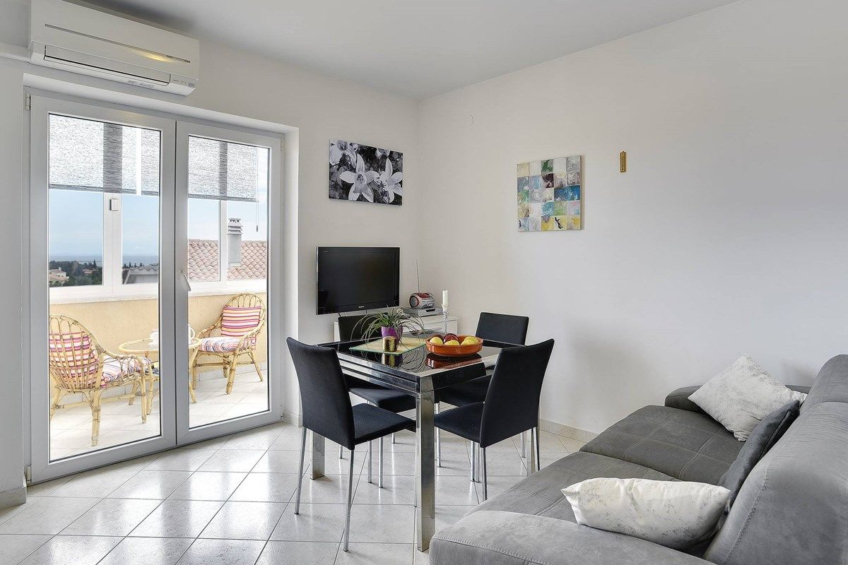 Apartment Mirna 74281-A1