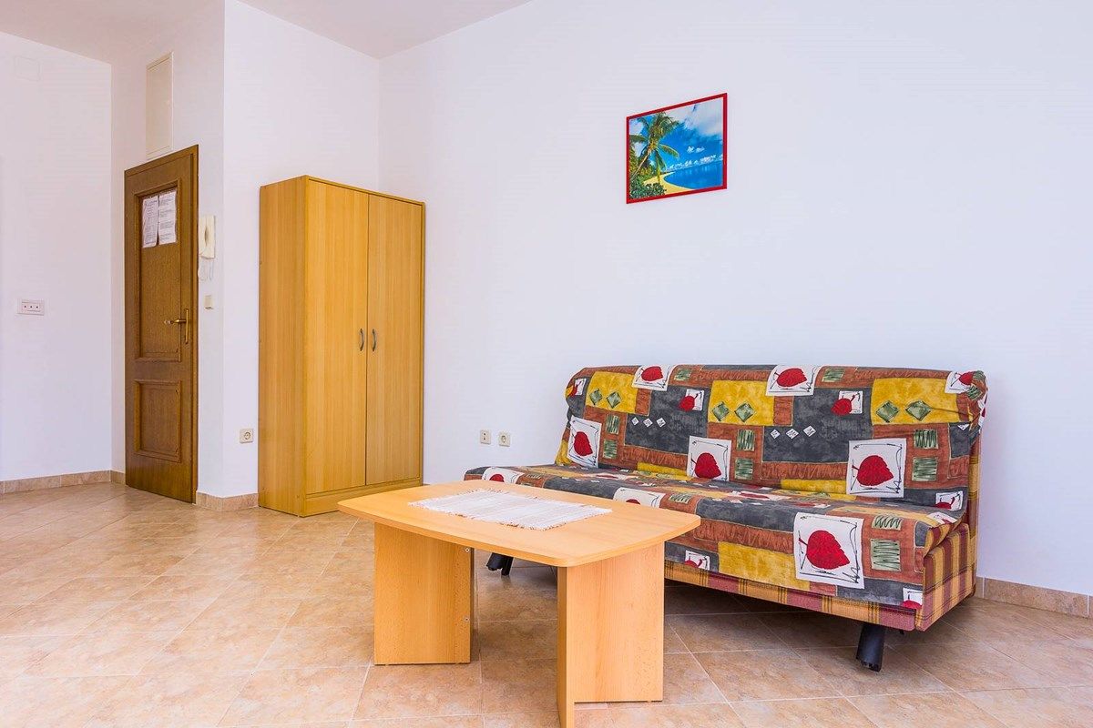 House Cukon 16136-A3