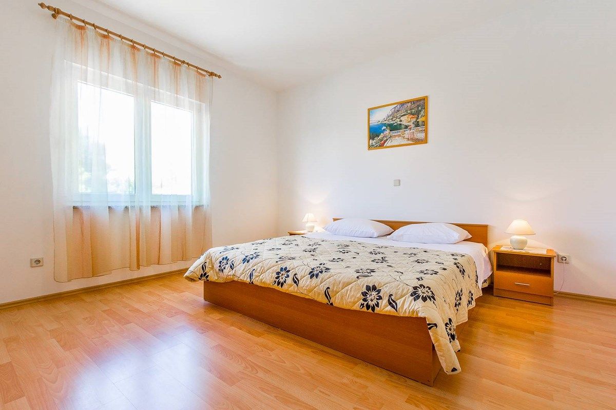 House Cukon 16136-A5