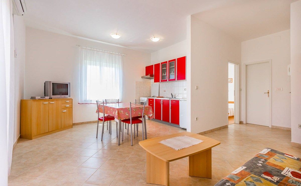 House Cukon 16136-A6