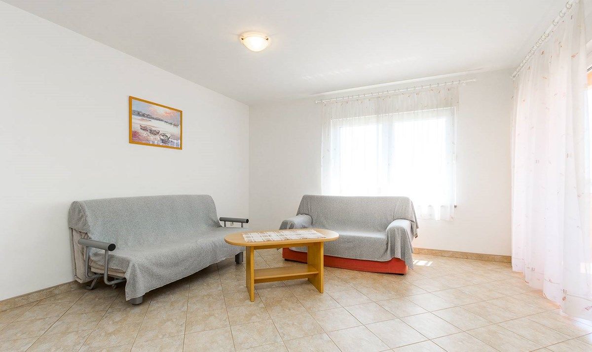 House Cukon 16136-A7
