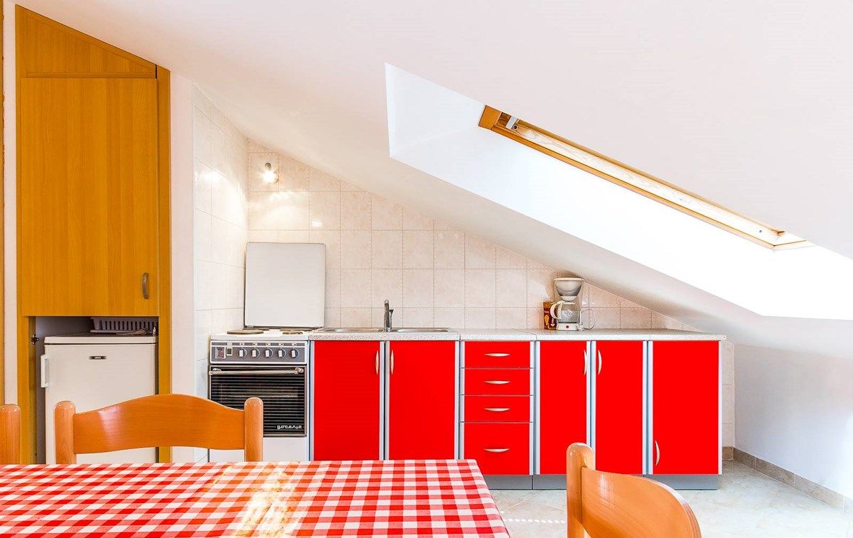 House Cukon 16136-A8