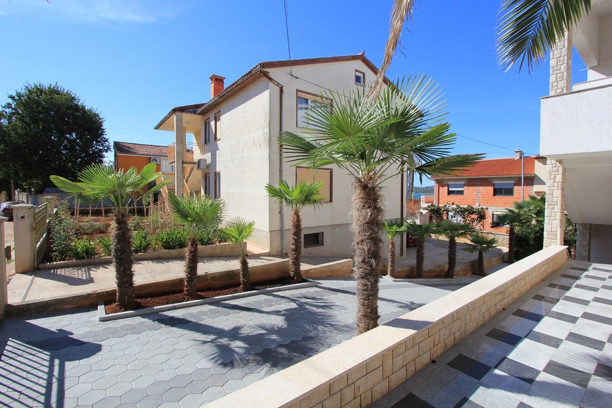Casa Orlic 16156-A2