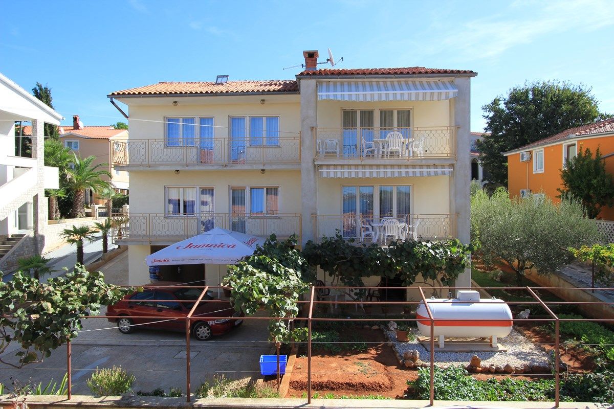 Casa Orlic 16156-A2