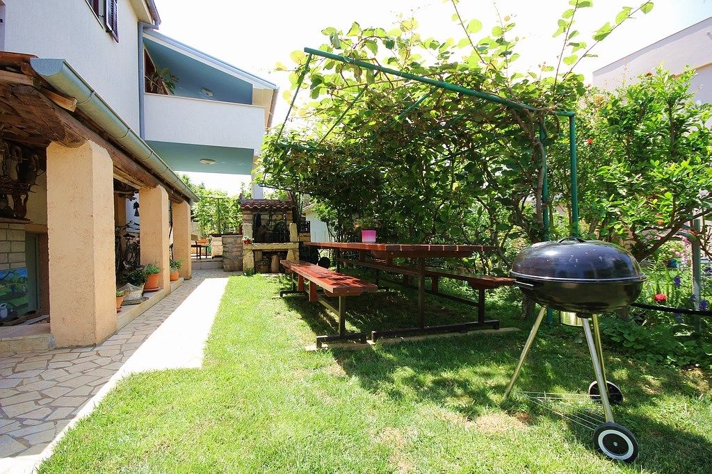 House Pifar 16255-A2