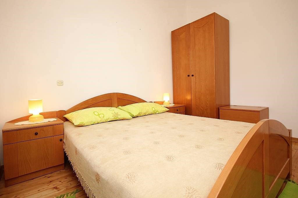 House Pifar 16255-A2