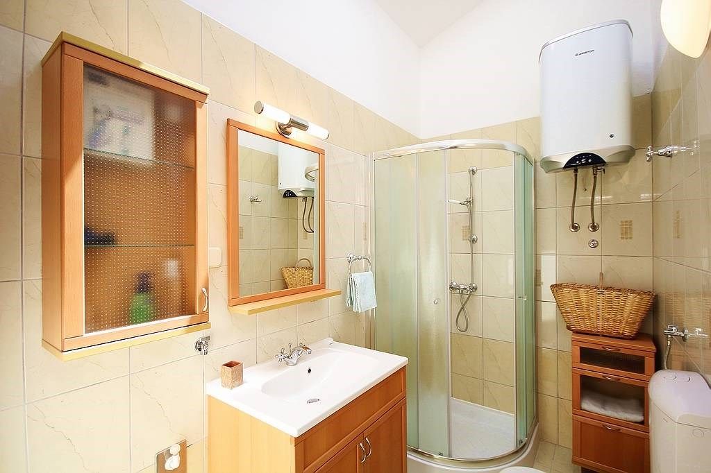 House Pifar 16255-A2
