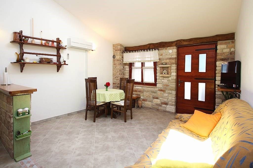 House Pifar 16255-A2