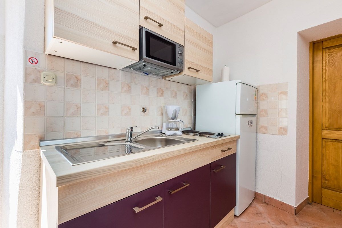 House Samia 16259-A1