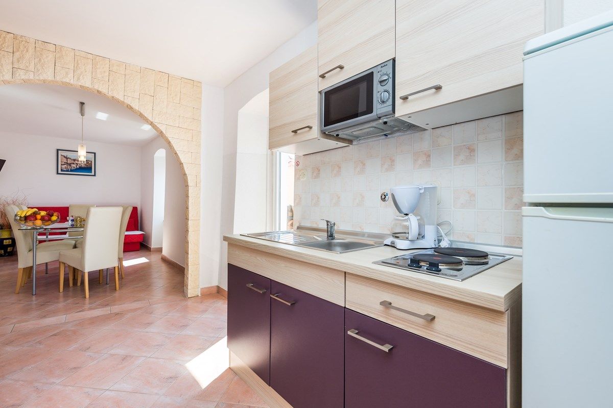 House Samia 16259-A1