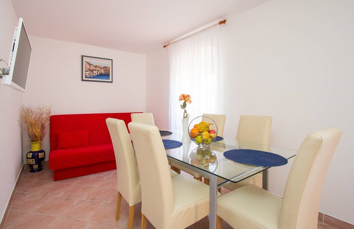 House Samia 16259-A1
