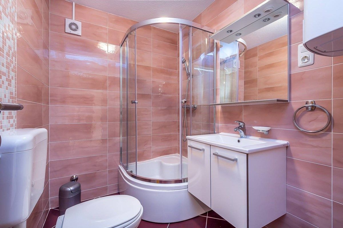 House Samia 16259-A2