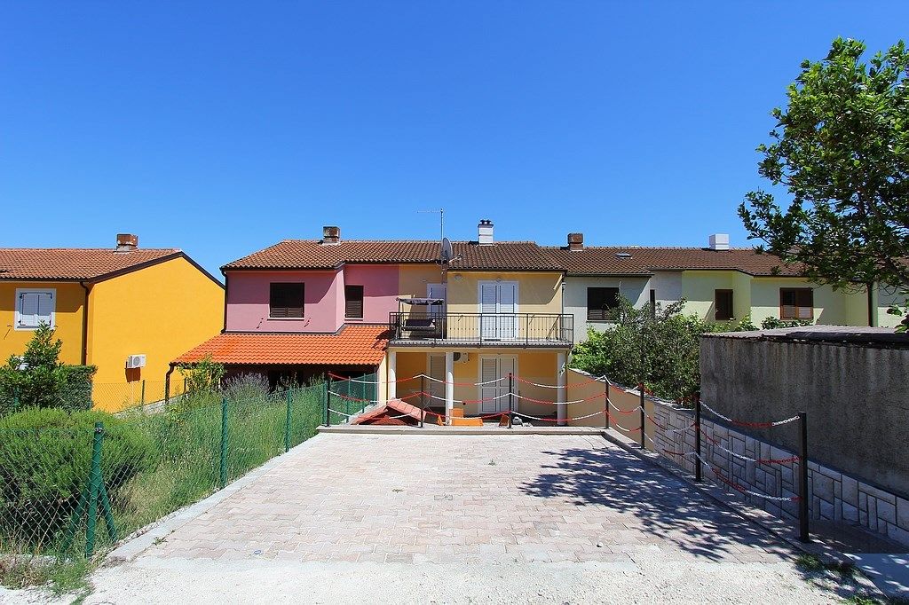 House Danijel 16276-A1