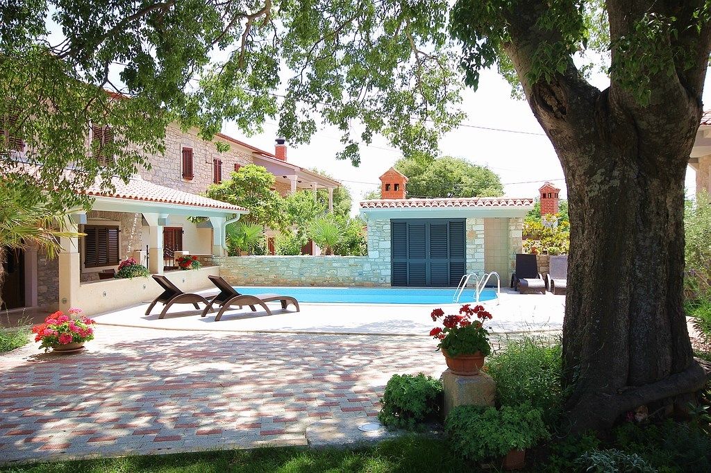 Casa Ladonia 16296-K1