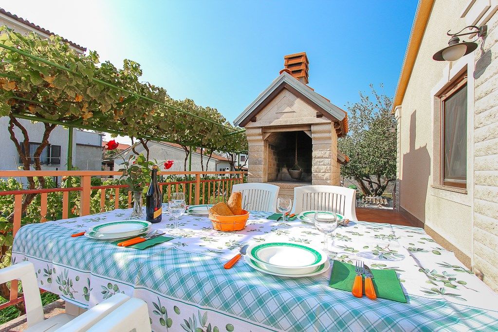 Casa Vlah 16433-A2