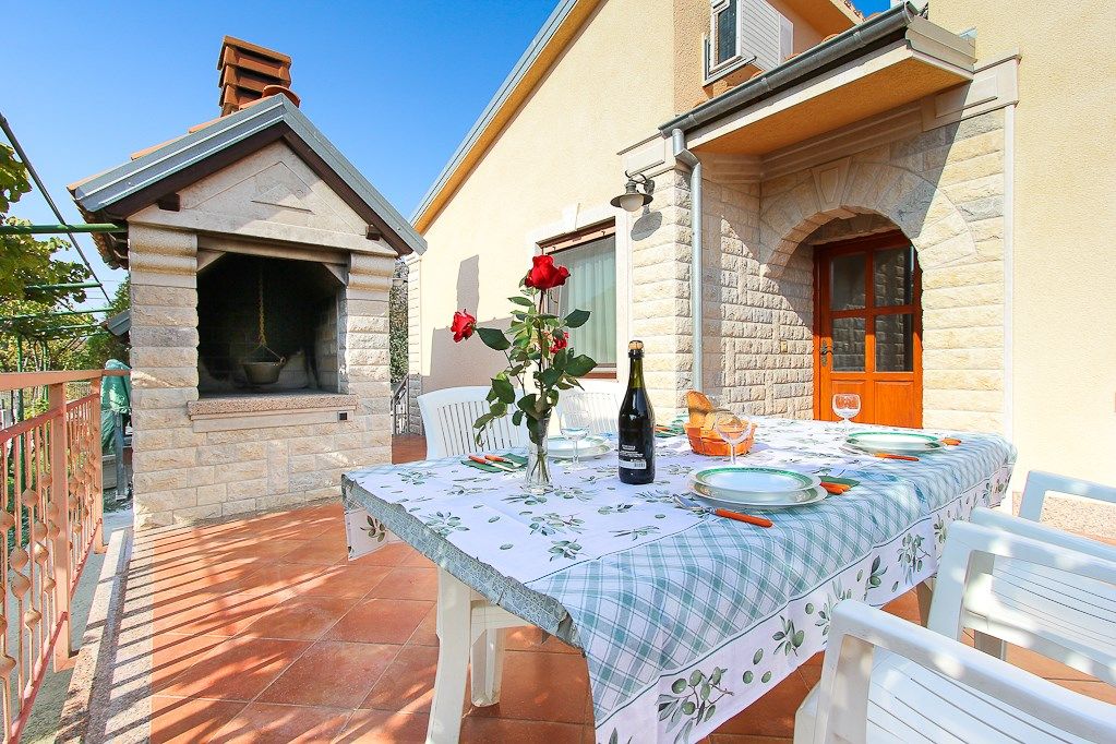 Casa Vlah 16433-A2