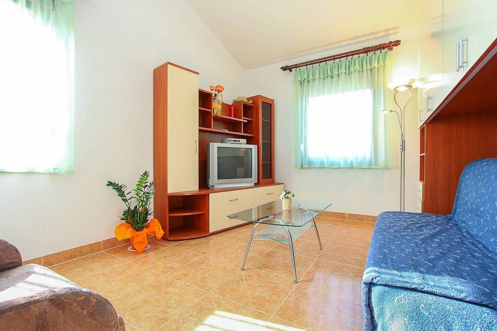 Casa Vlah 16433-A2