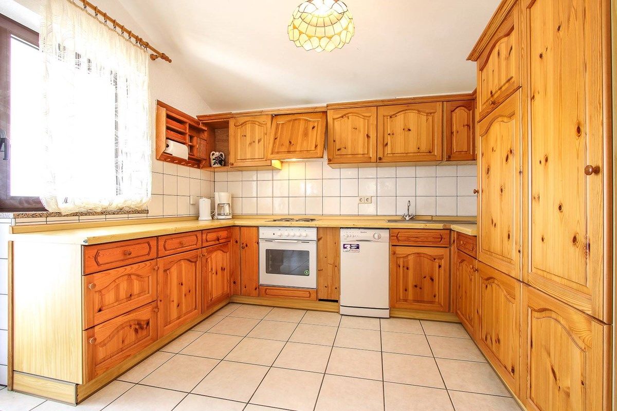 House Zdravko 16494-A1