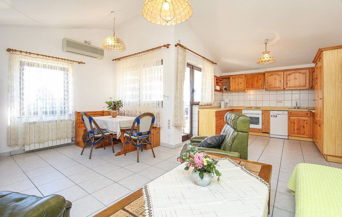 House Zdravko 16494-A1