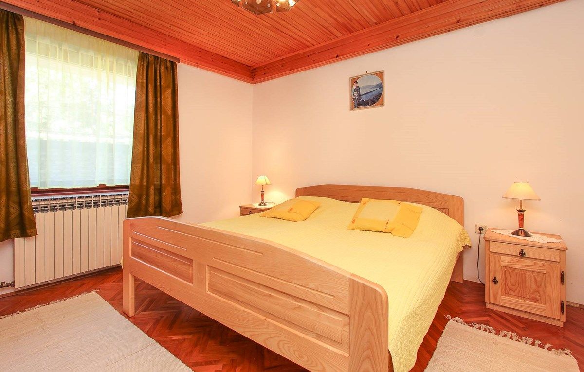 House Zdravko 16494-A2