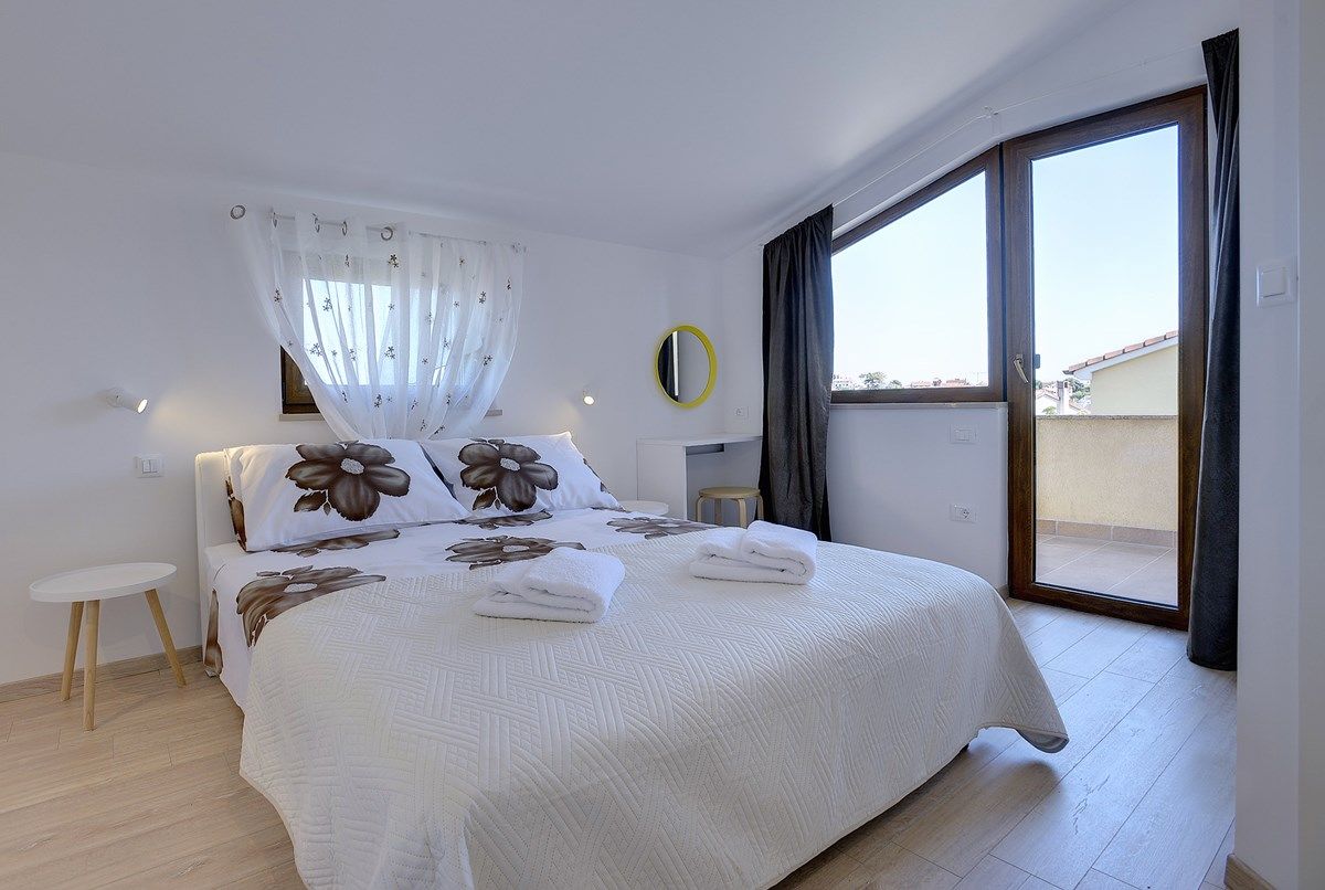 Apartment House Vinkuran 74271-A2
