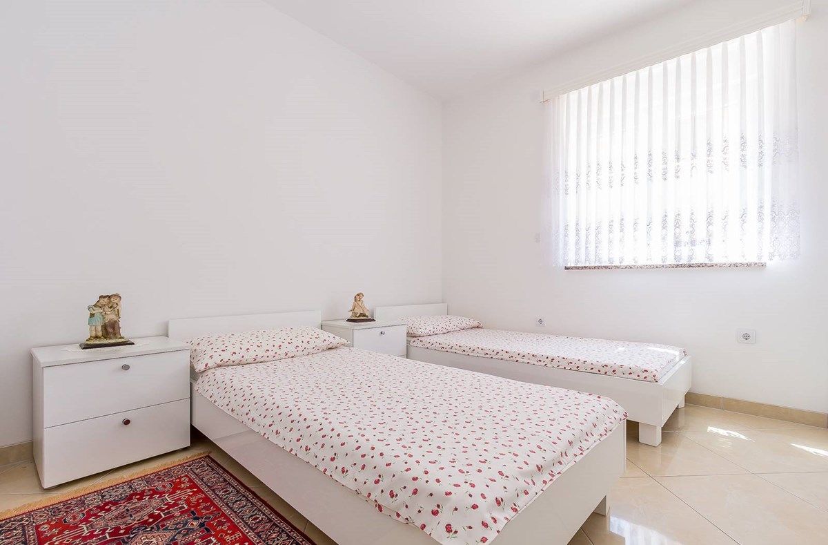 Casa Marich 16856-A1