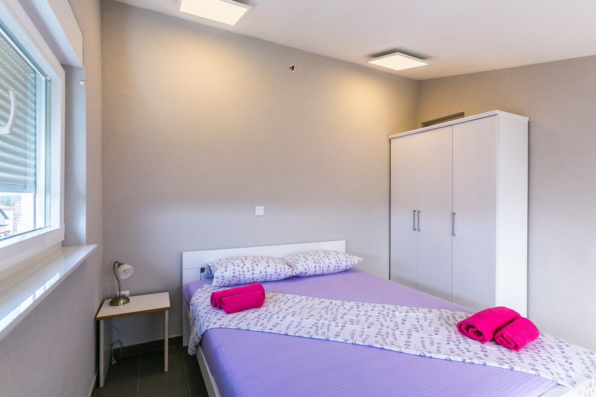 House Kapovica 73617-A2