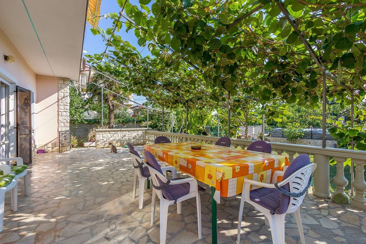 House Anamarija 73672-A1