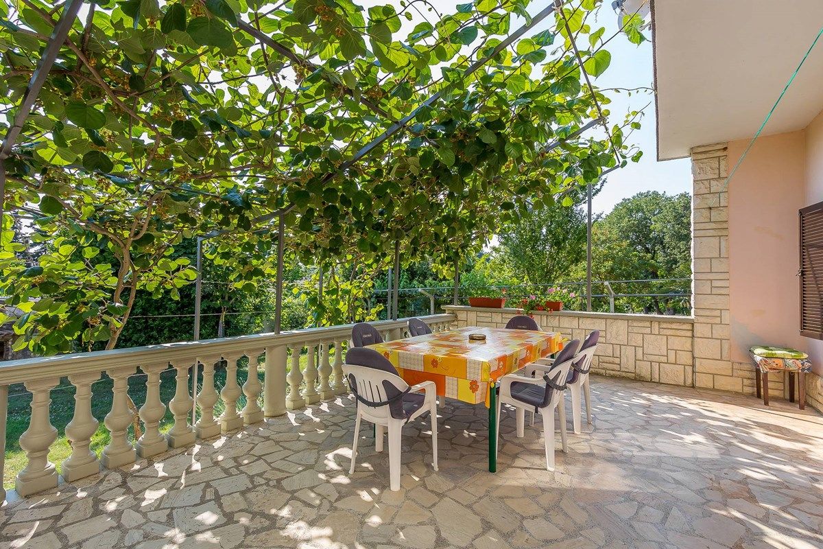 House Anamarija 73672-A1