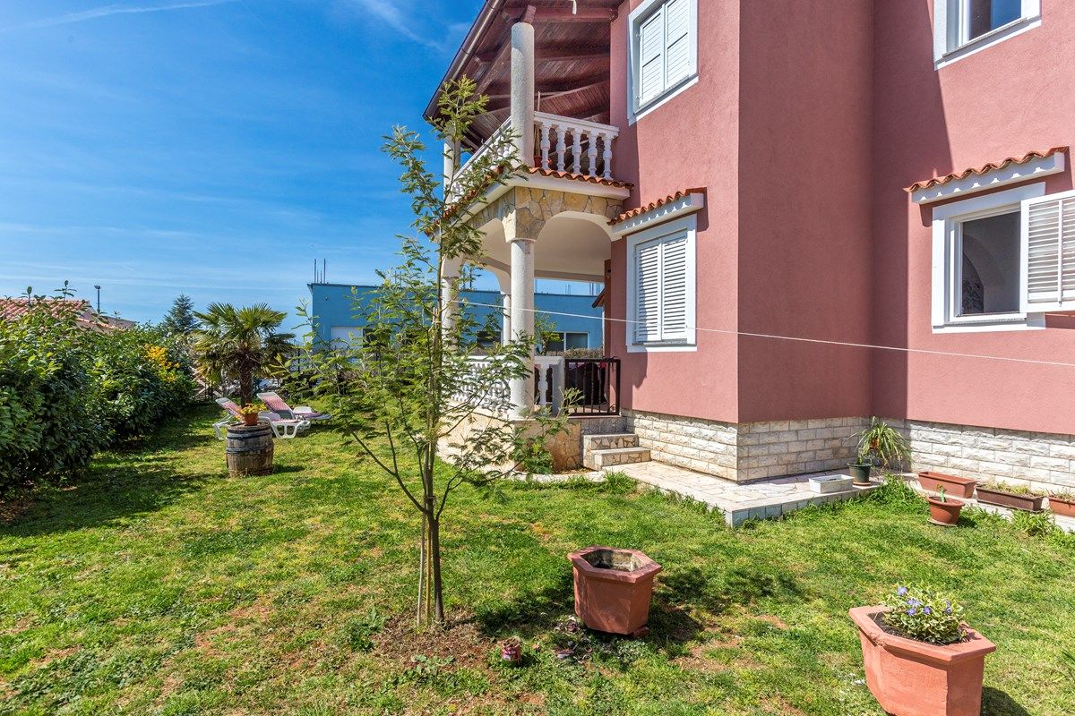 House Nikola 73753-A2