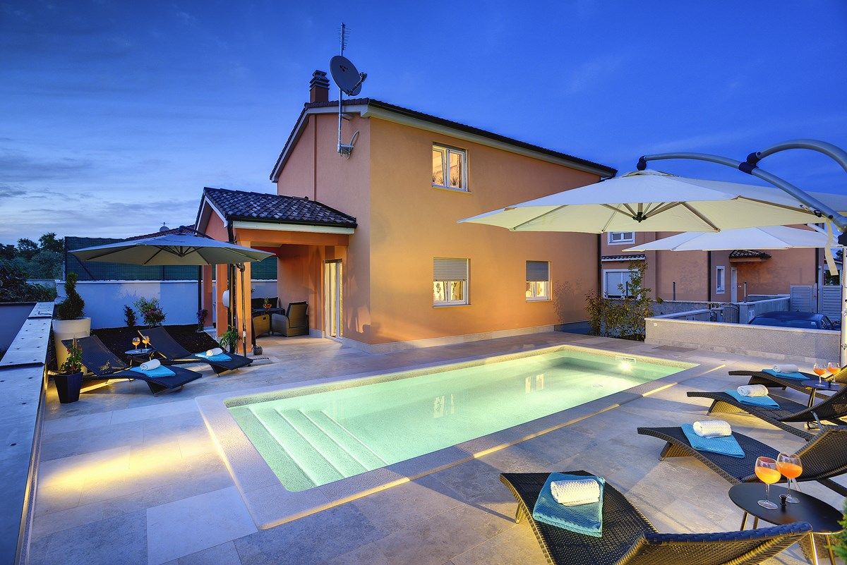 Casa Jadreški 16948-K1