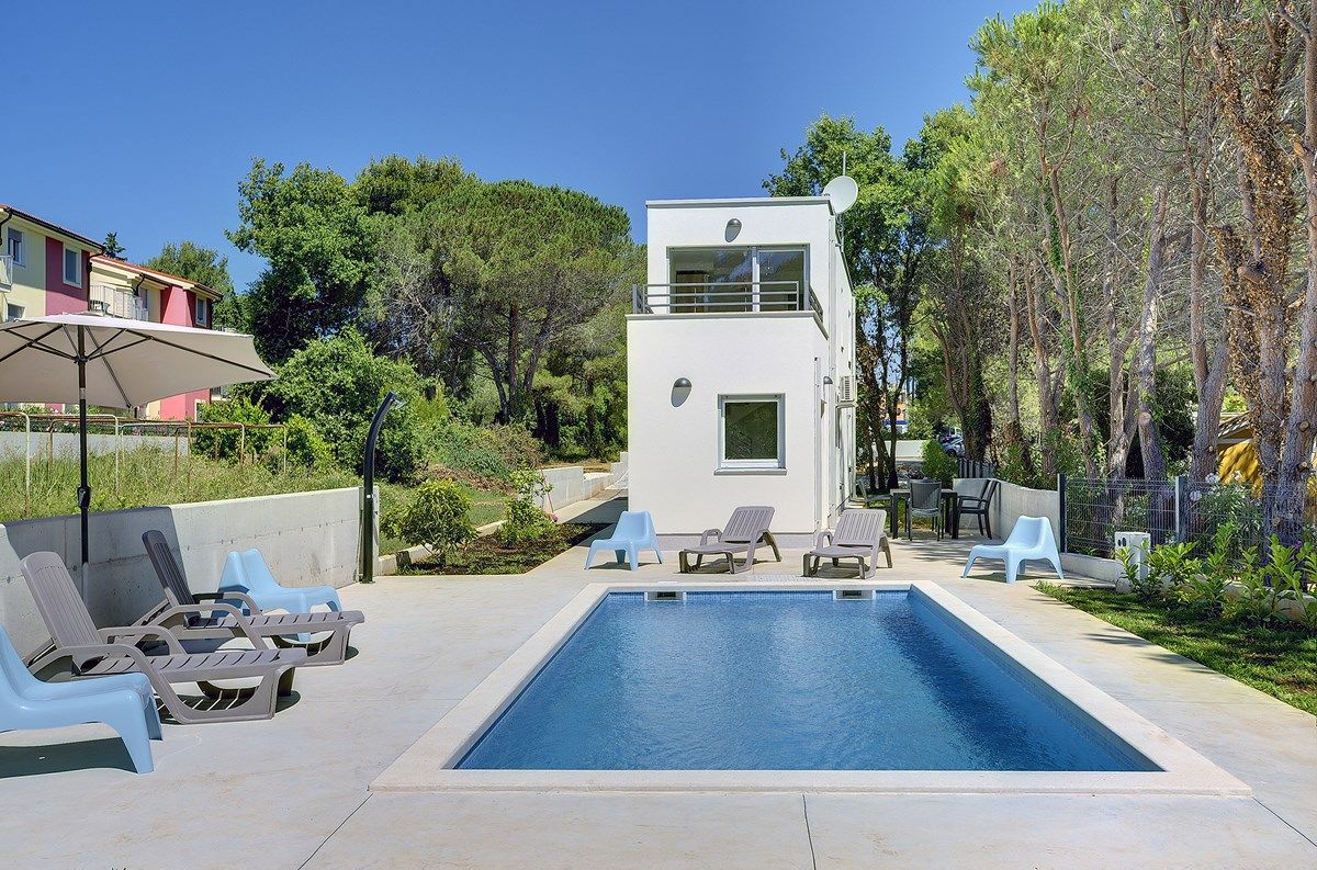 Villa Chiara 73553-K1