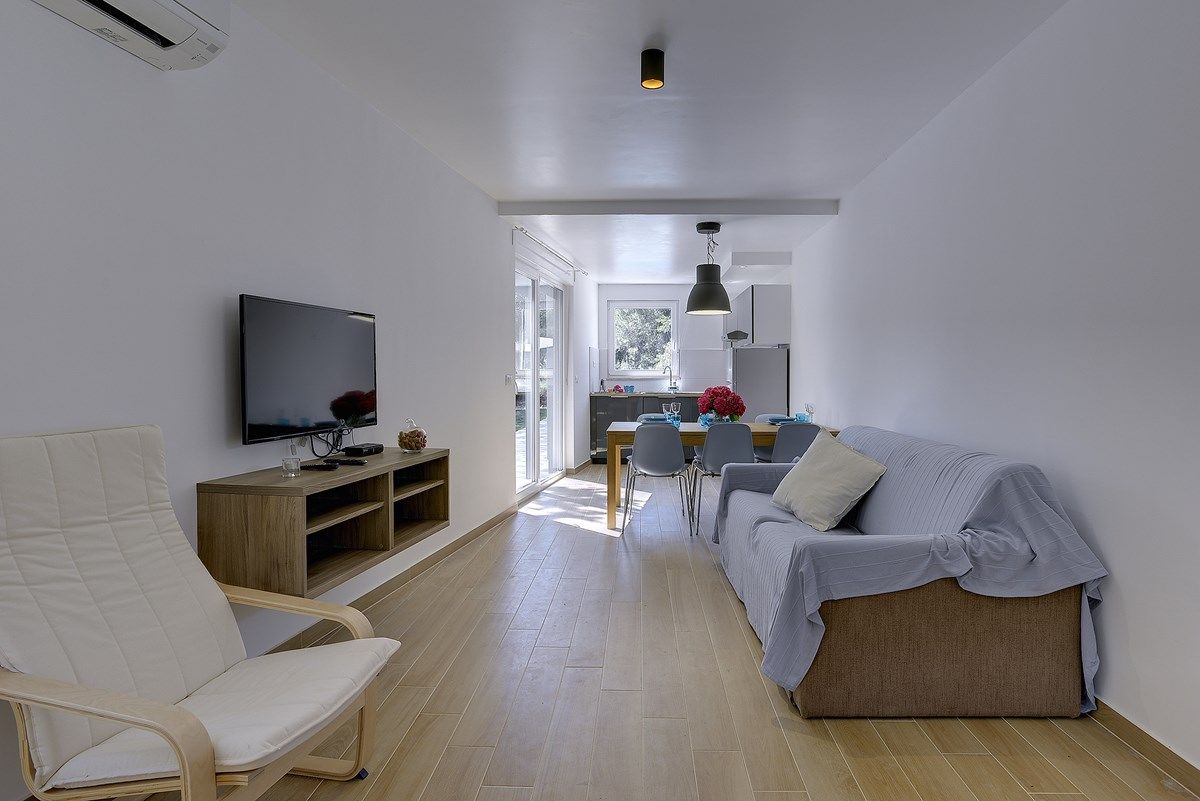 Villa Chiara 73553-K1