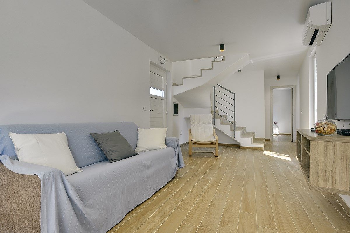 Villa Chiara 73553-K1