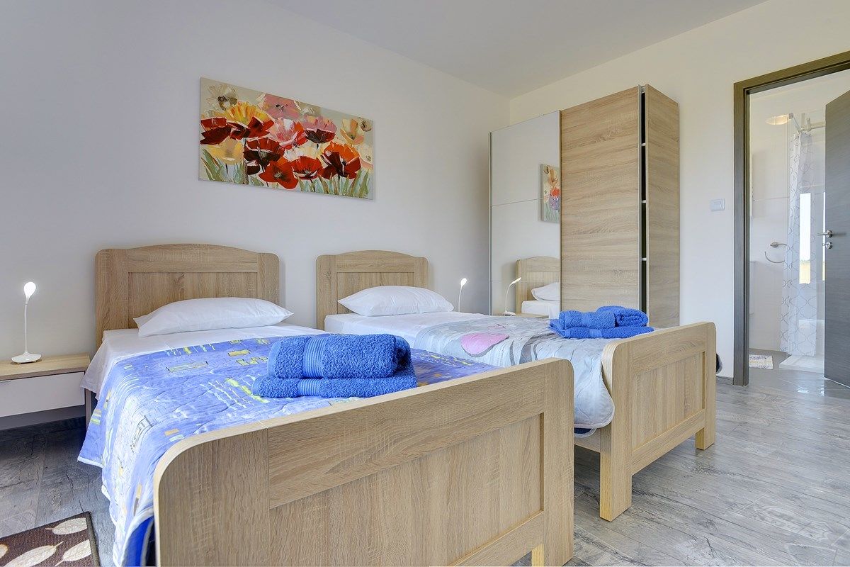 Villa Frankovici 73797-K1